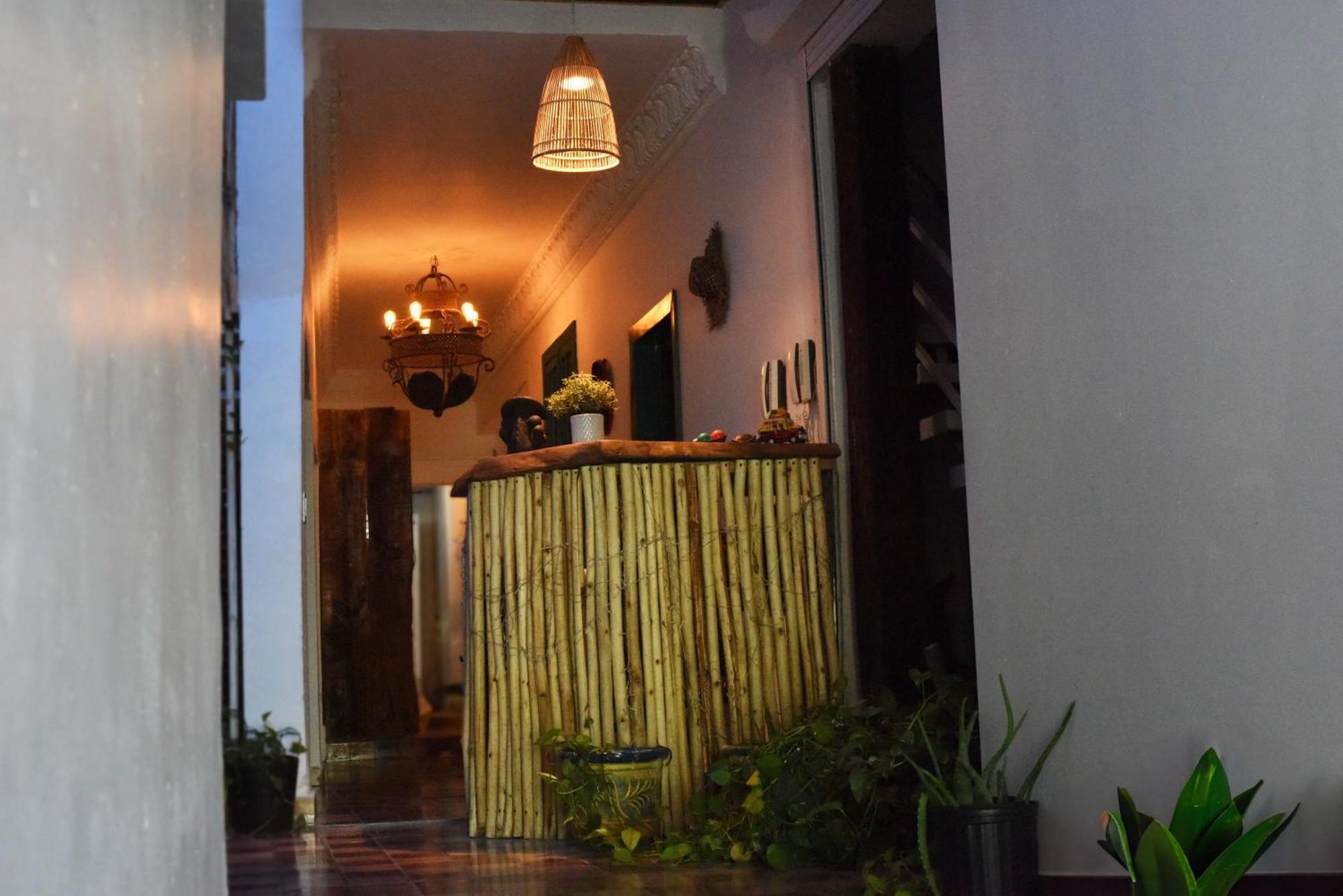 Hostal Gato Colonial Santo Domingo Esterno foto