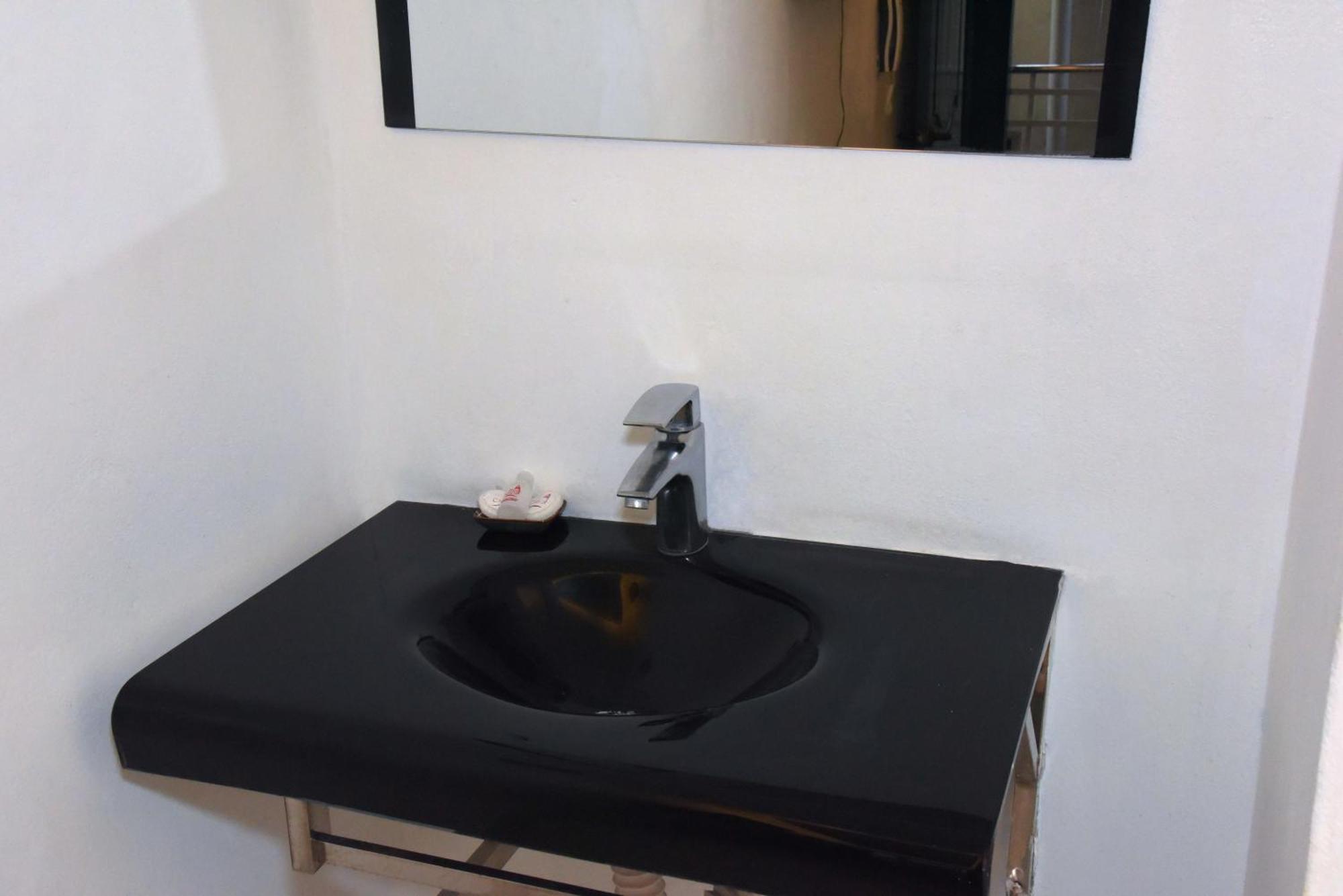 Hostal Gato Colonial Santo Domingo Esterno foto