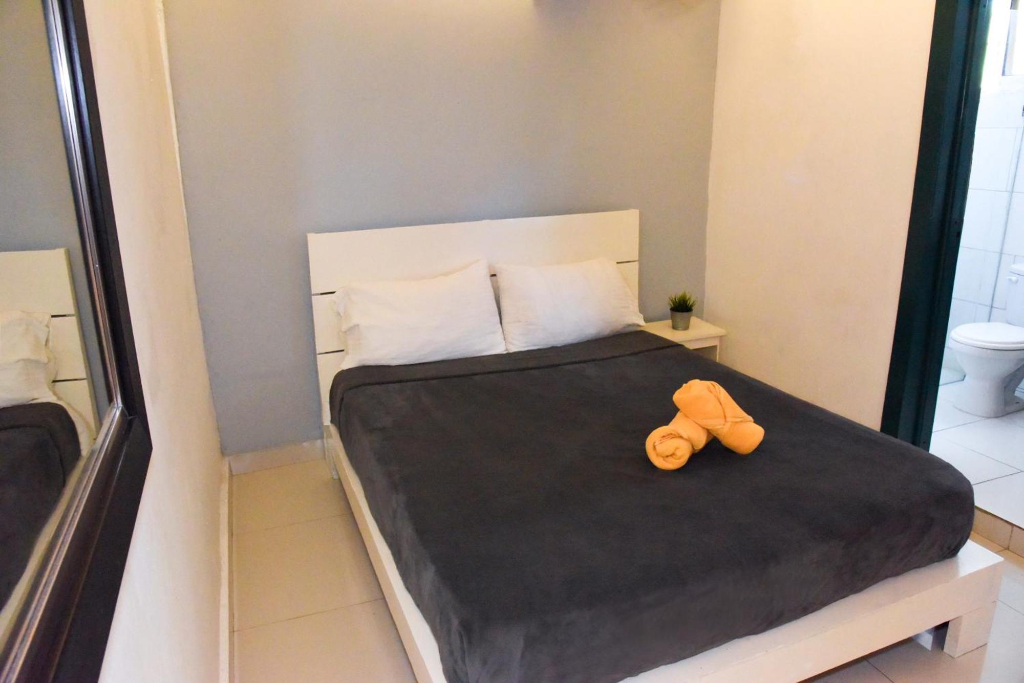 Hostal Gato Colonial Santo Domingo Esterno foto