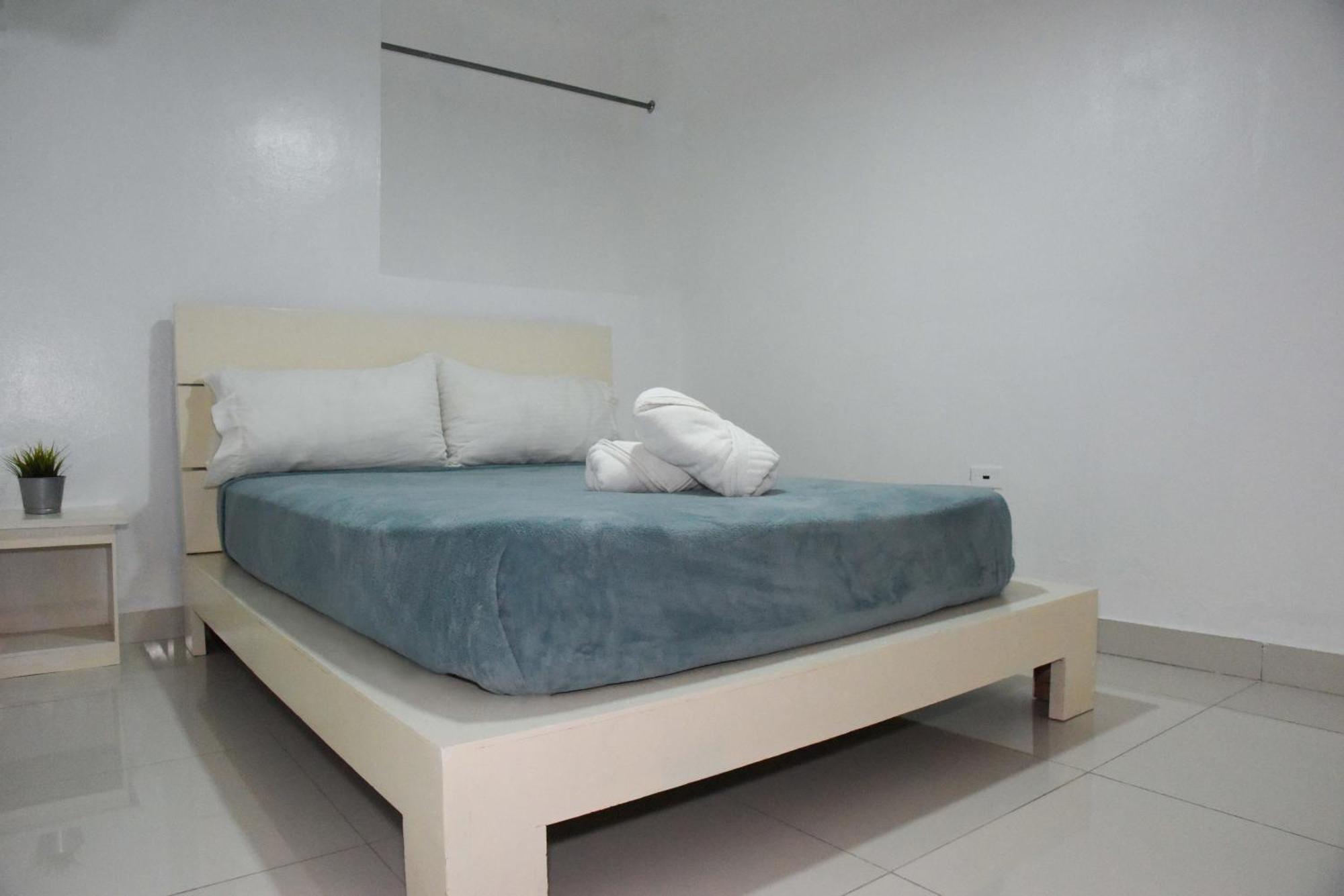 Hostal Gato Colonial Santo Domingo Esterno foto